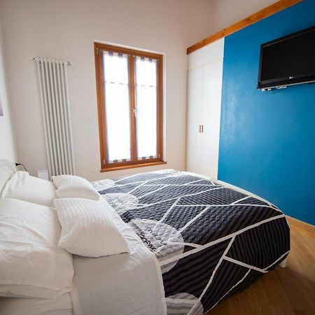 Appartamento Lago Blu مانربا ديل جاردا المظهر الخارجي الصورة